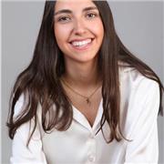 Soy estudiante de magisterio infantil + primaria, tengo el mat y trabajo con niños desde hace años. Tambien soy músico profesional